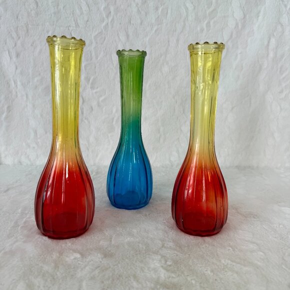 Vintage Jeannette Glass Bud Vases Ombre in color Mid Century Modern - Picture 3 of 6